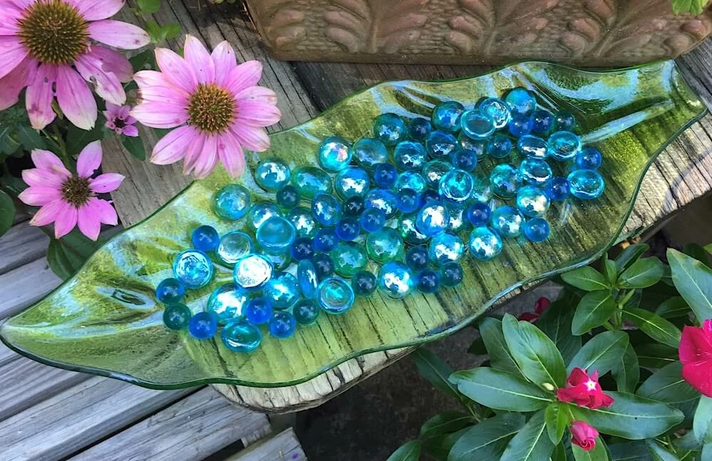 The Birdhouse Chick Bees & Insects Leaf Oasis Bee Waterer