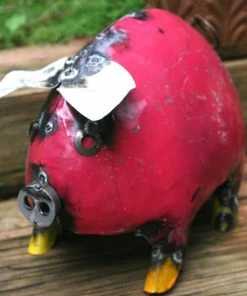 The Birdhouse Chick Large Pig Yard Art